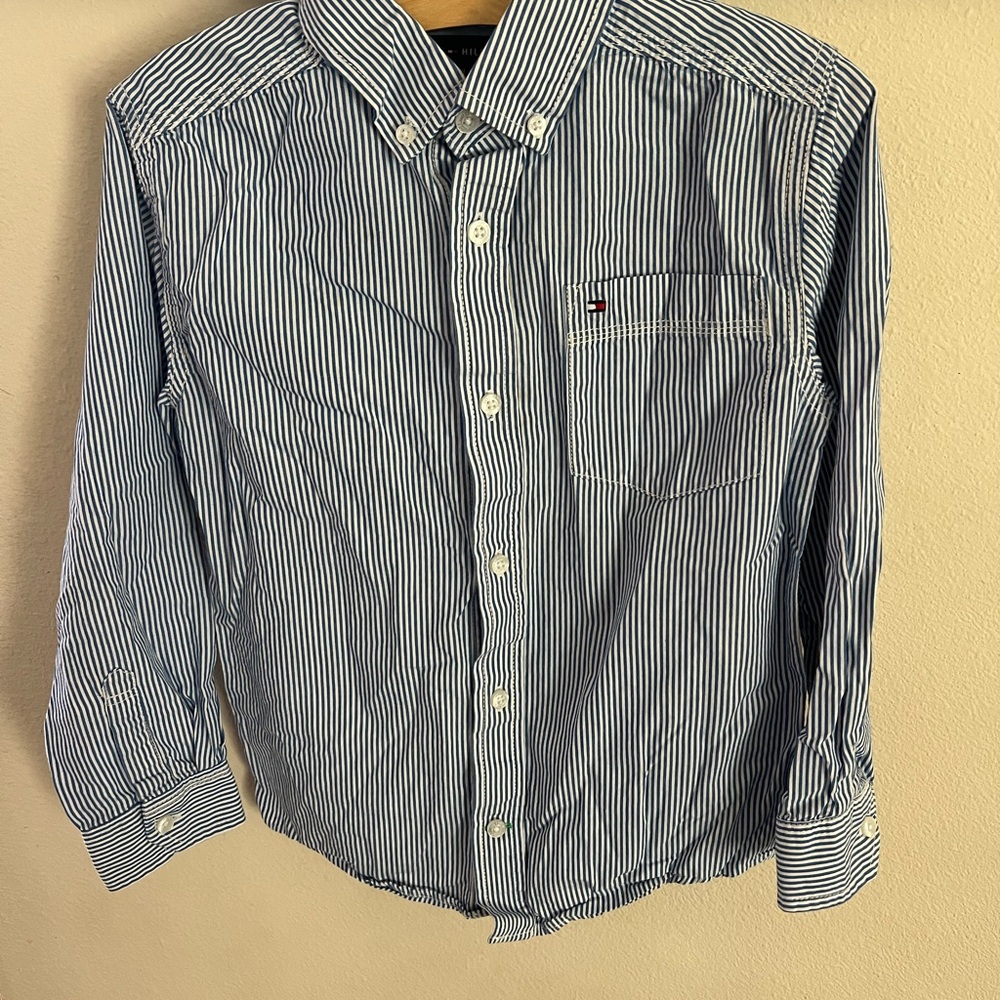 Tommy Hilfiger Boys Long Sleeve Blue and White Striped Button Down Dress Shirt